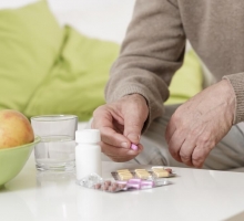 Saúde do idoso: como comprar medicamentos controlados baratos?