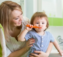 Quando levar o bebê ao dentista pela primeira vez?